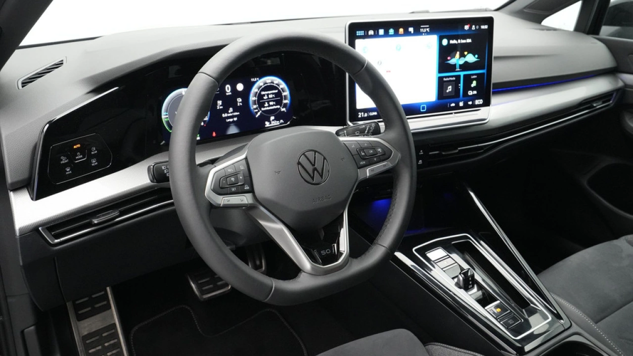 Volkswagen Golf 1.5 eHybrid 50 Edition