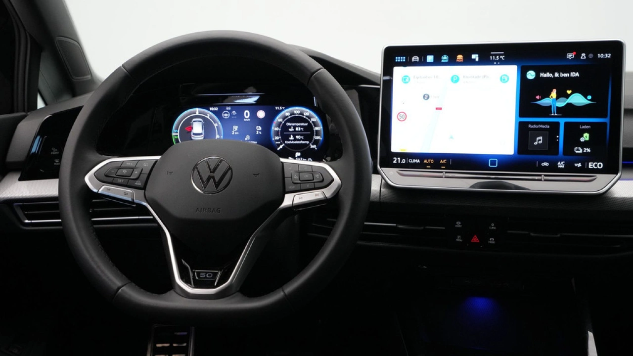 Volkswagen Golf 1.5 eHybrid 50 Edition