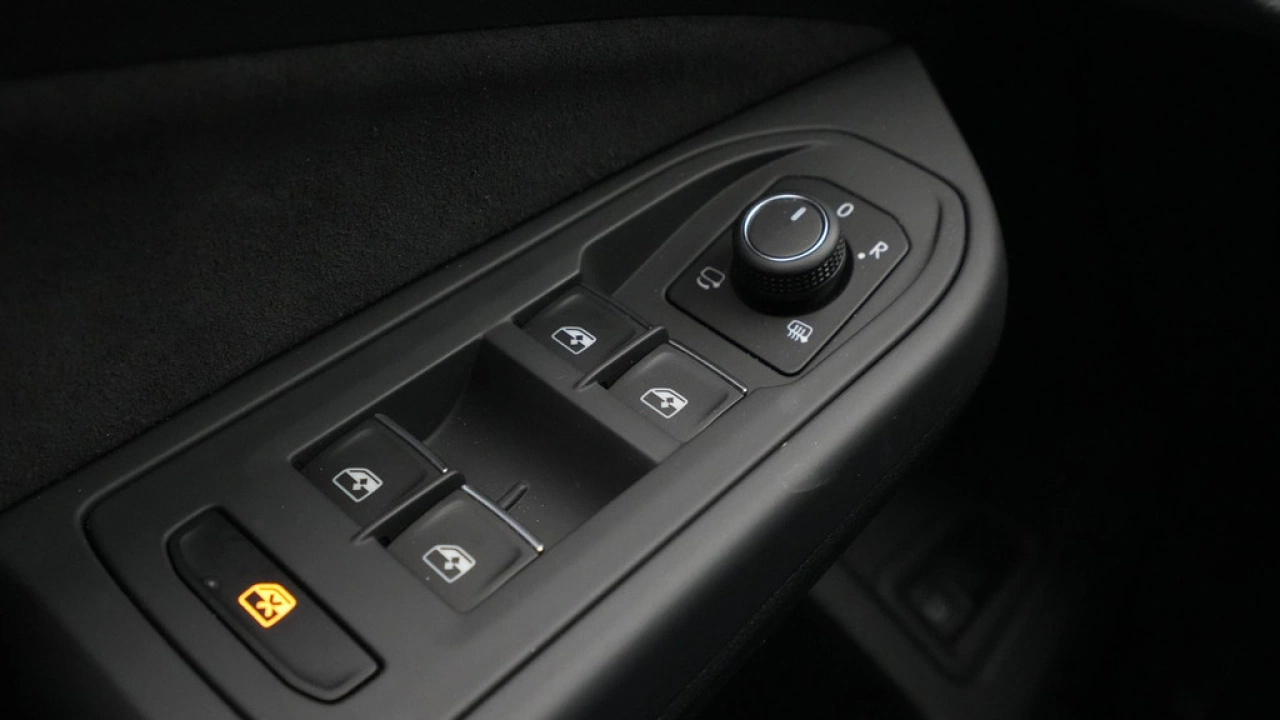 Volkswagen Golf 1.5 eHybrid 50 Edition