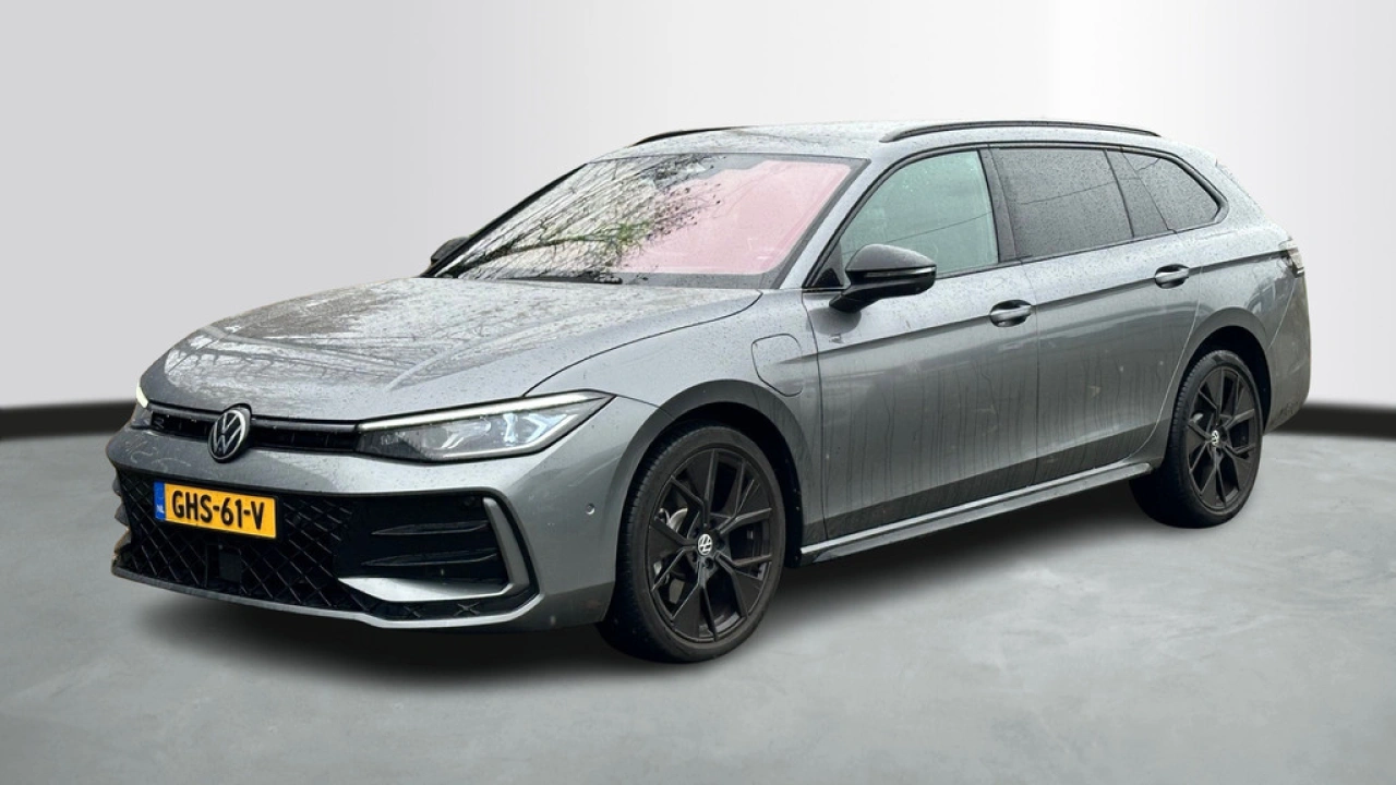 Volkswagen Passat Variant 1.5 eHybrid 272pk DSG R-Line Business DCC Harman/Kardon