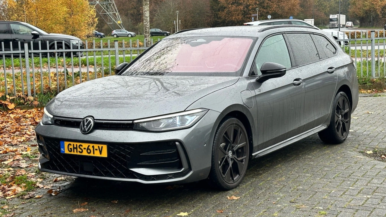 Volkswagen Passat Variant 1.5 eHybrid 272pk DSG R-Line Business DCC Harman/Kardon