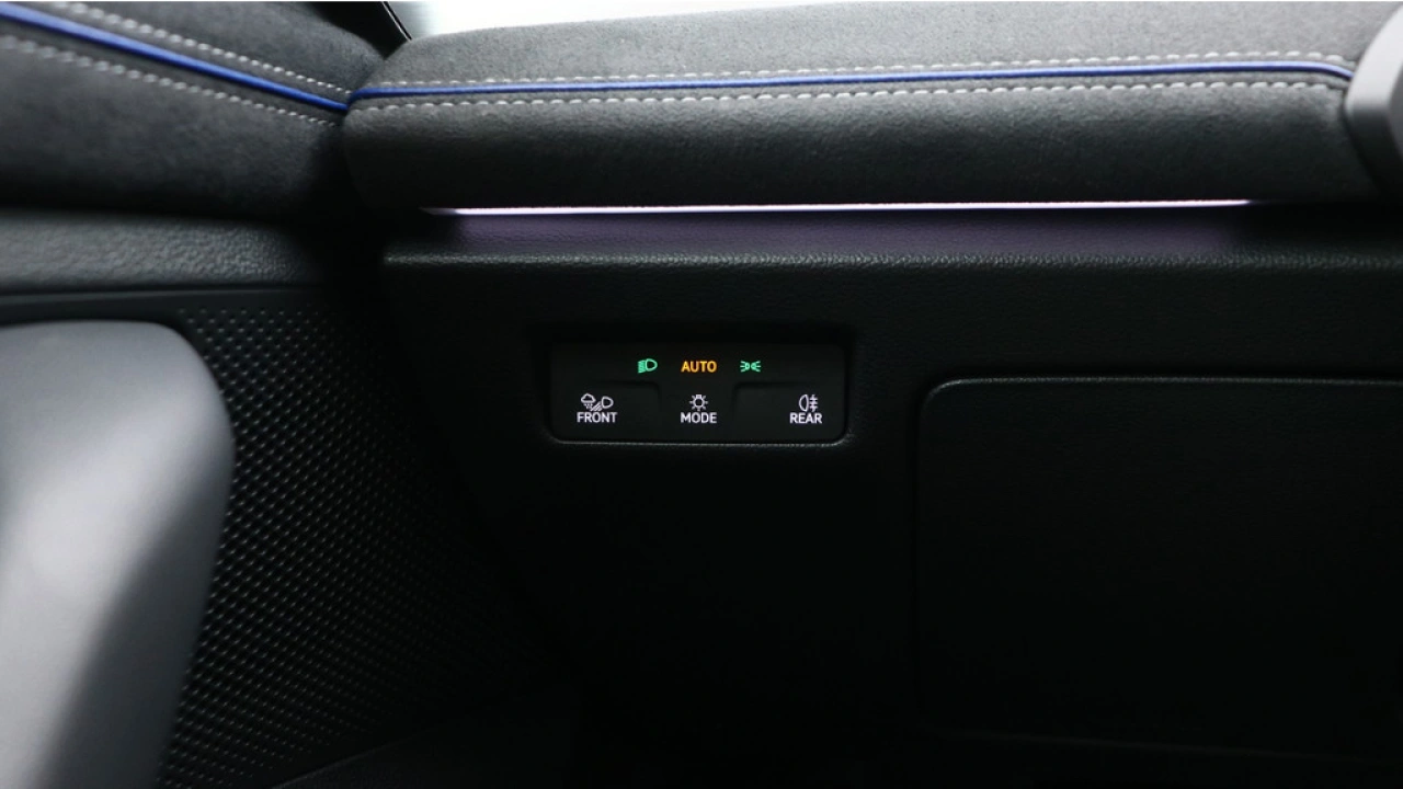 Volkswagen Passat Variant 1.5 eHybrid 272pk DSG R-Line Business DCC Harman/Kardon