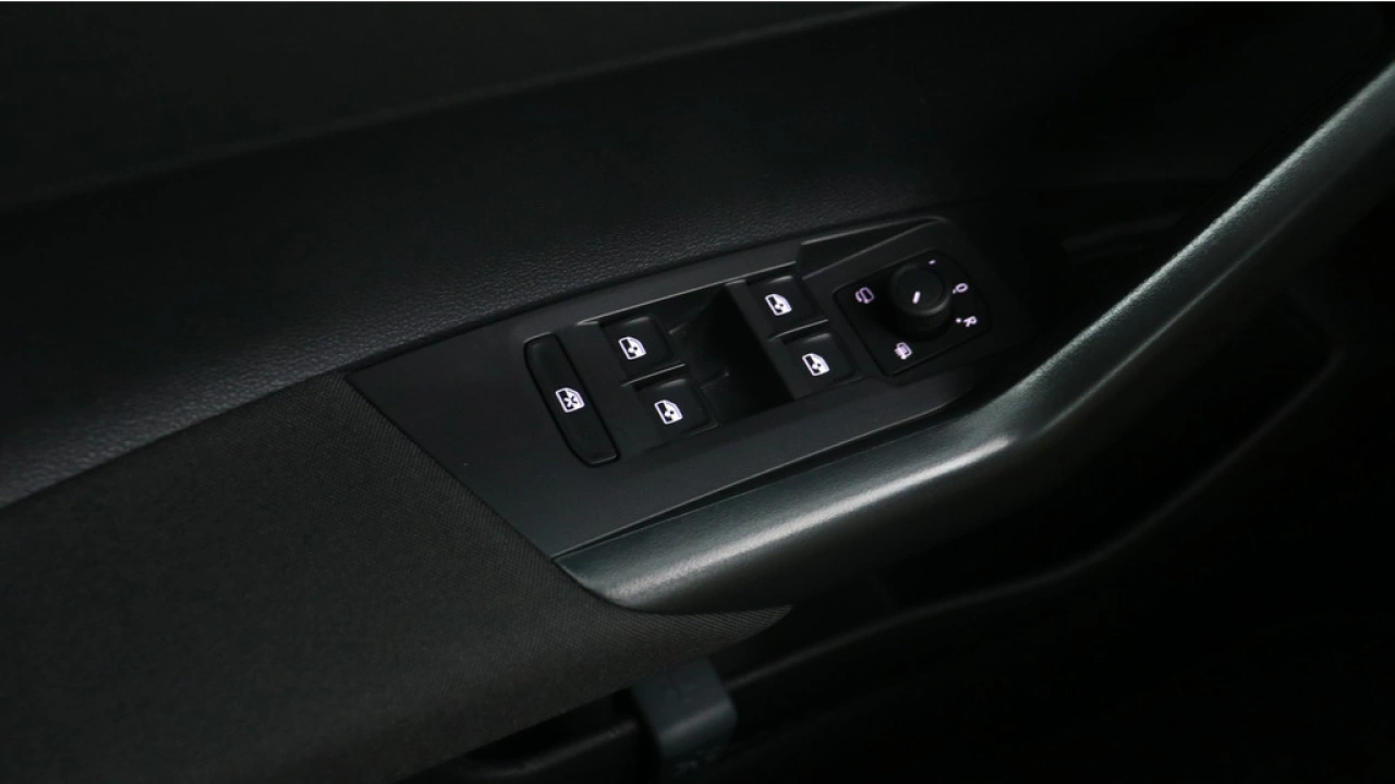 Volkswagen Polo 1.0 TSI 95pk Life Edition Navigatie camera