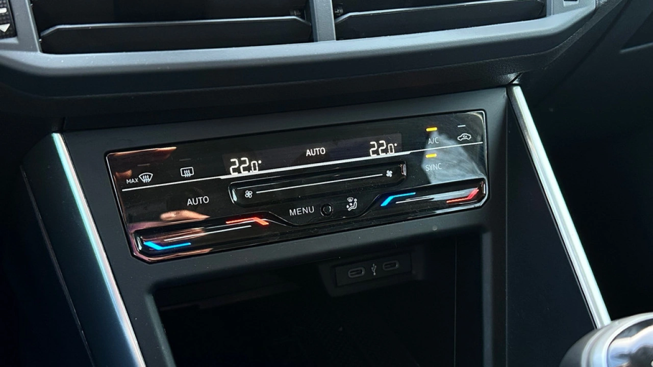 Volkswagen Polo 1.0 TSI 95pk Life Edition Navigatie camera