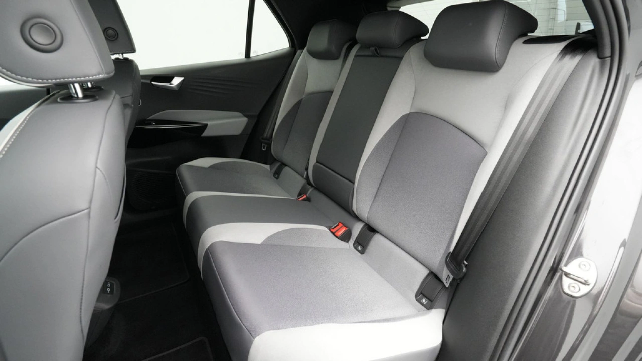 Volkswagen ID.3 First Plus 58 kWh 204pk