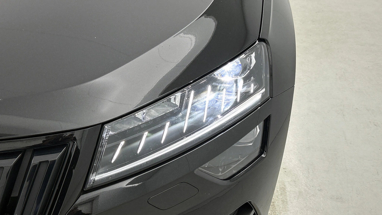 Škoda Karoq 1.5 TSI ACT 150pk Sportline Business DSG