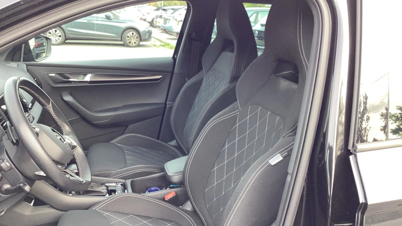 Škoda Karoq 1.5 TSI ACT 150pk Sportline Business DSG