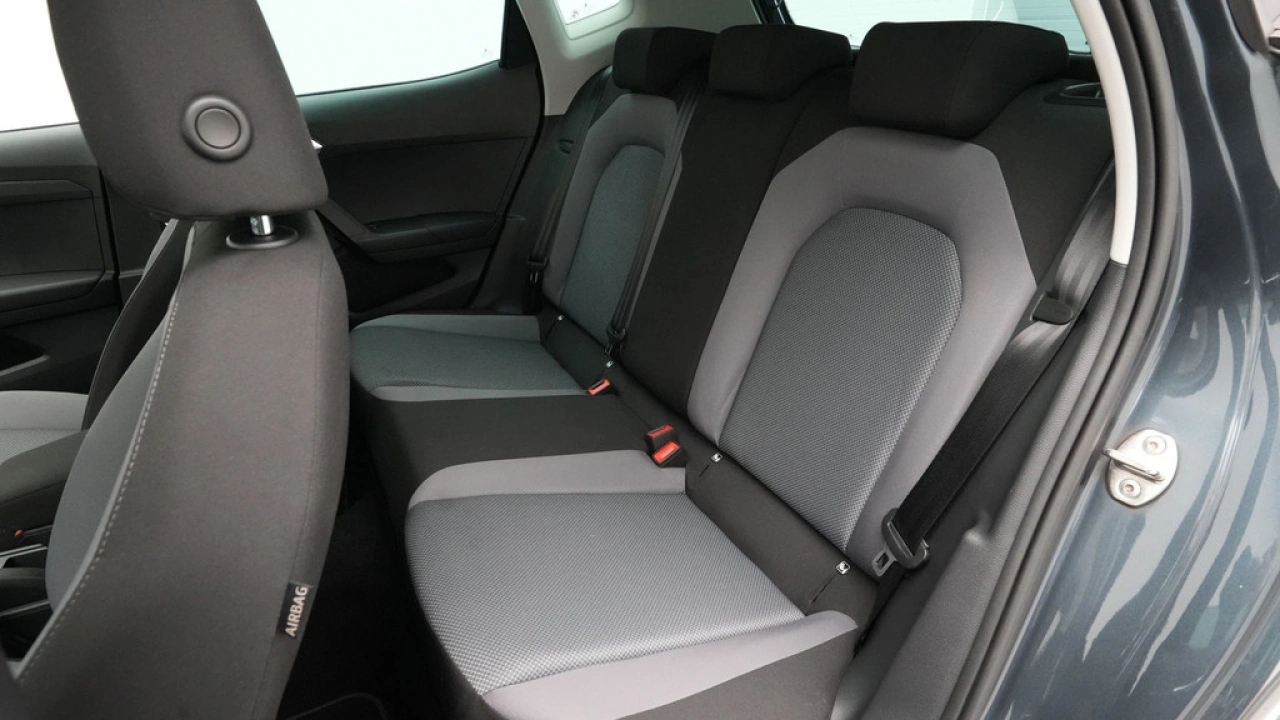 SEAT Arona 1.0 TSI 95pk Style Business Intense