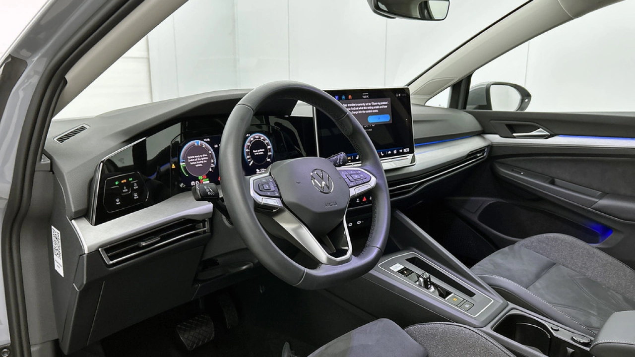 Volkswagen Golf 1.5 eHybrid 204pk Life Edition DSG