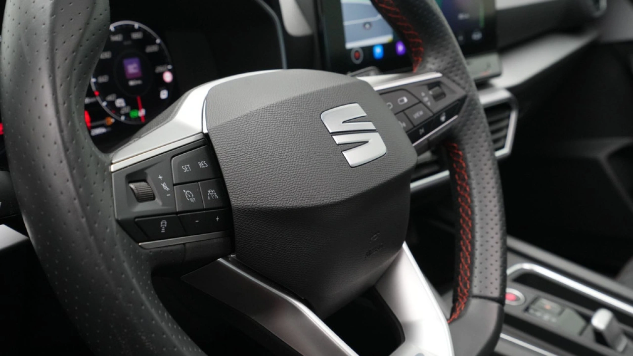 SEAT Leon 1.4 TSI eHybrid PHEV 204pk FR Business Intense