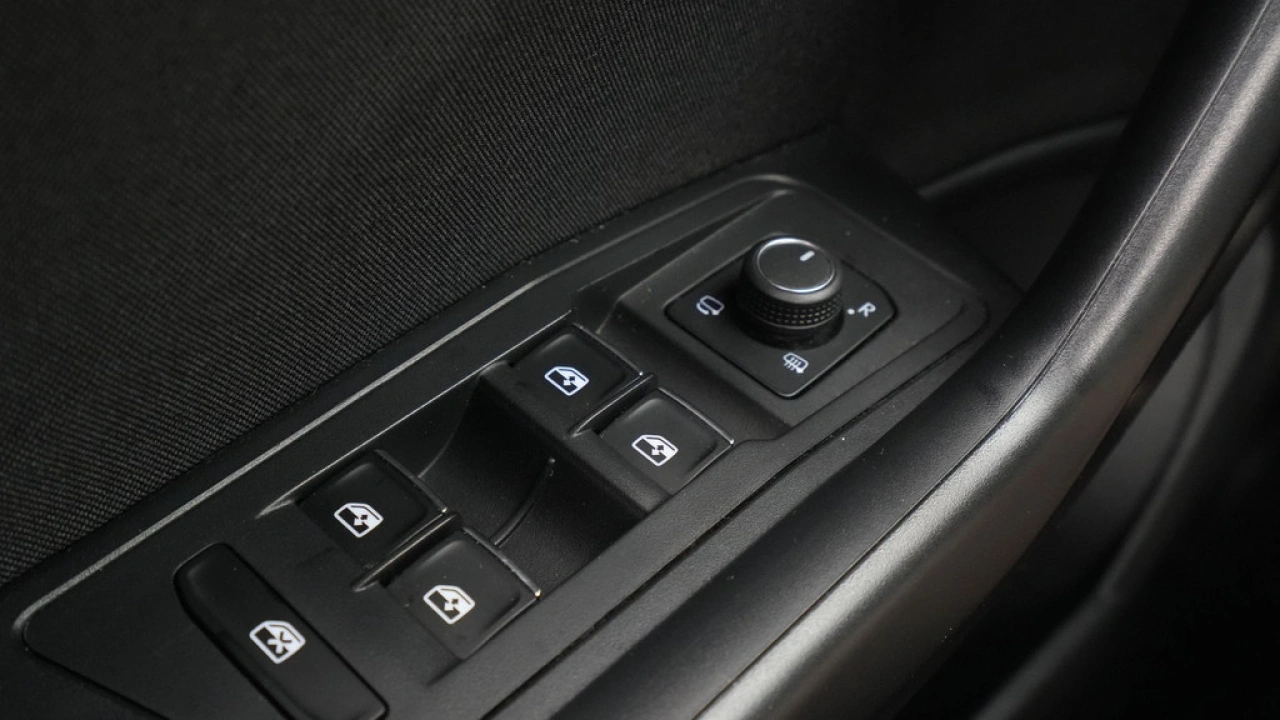 Volkswagen T-Roc 1.5 TSI 150pk DSG Sport Business R