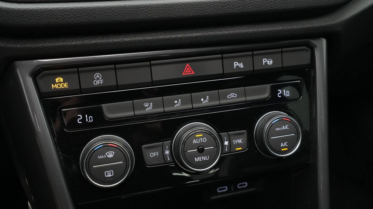 Volkswagen T-Roc 1.5 TSI 150pk DSG Sport Business R