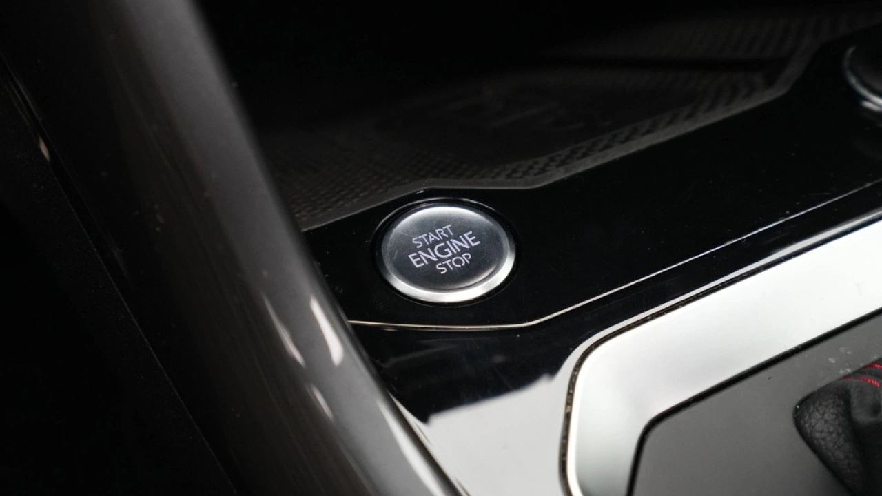 Volkswagen T-Roc 1.5 TSI 150pk DSG Sport Business R