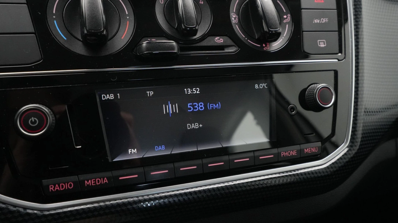 Volkswagen up! 1.0 BMT 65pk move up!