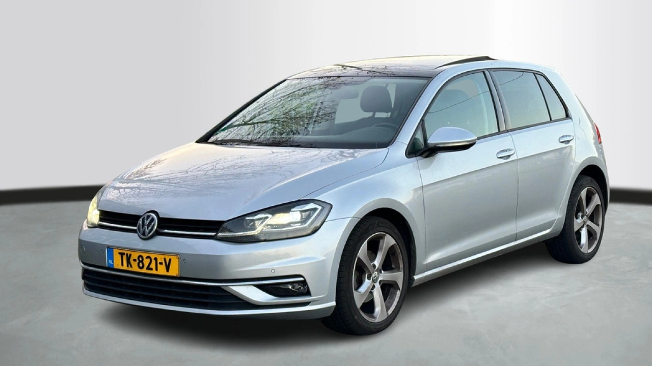 Volkswagen Golf 1.0 TSI 110pk Comfortline Business Panoramadak LED