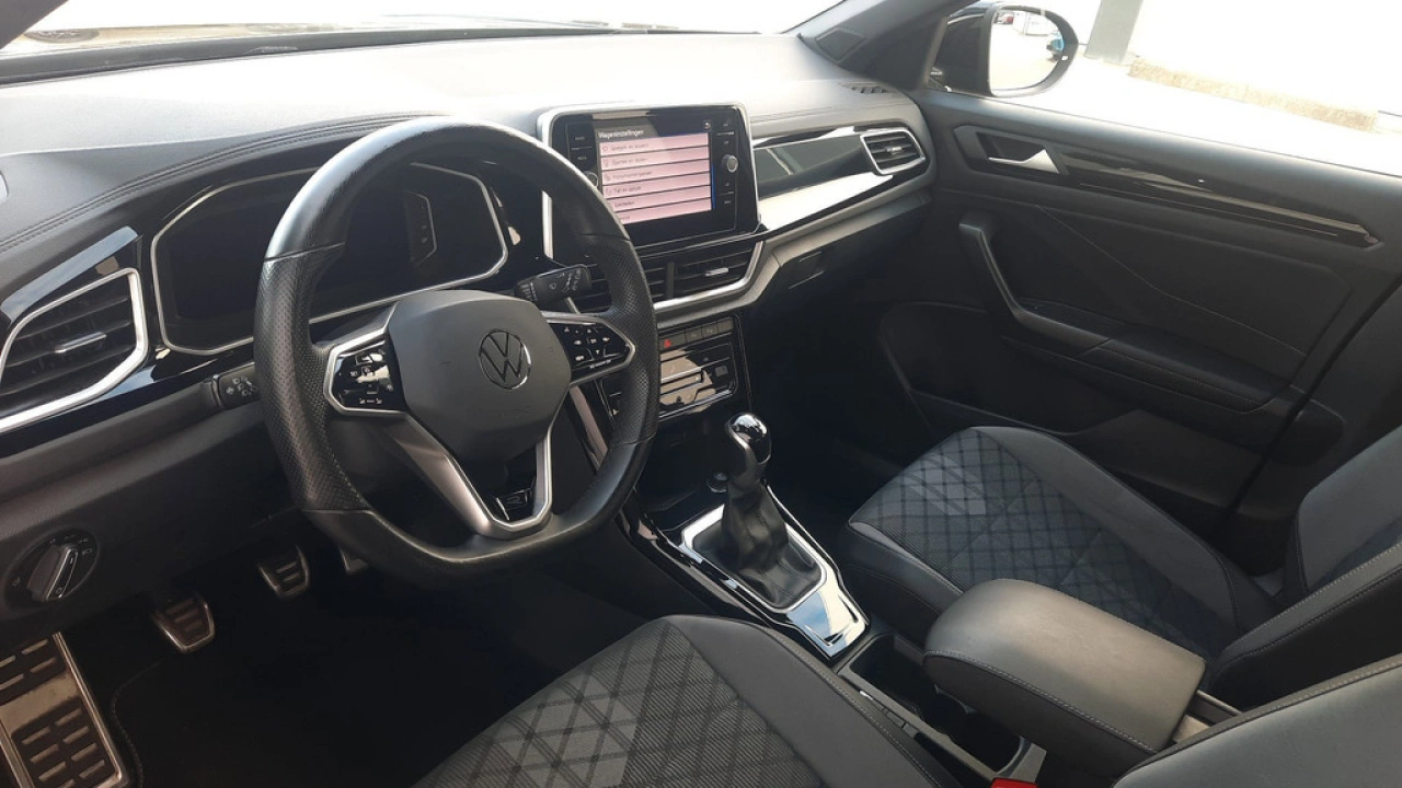 Volkswagen T-Roc 1.0 TSI R-Line | Multimedia pakket | Camera | Privacy Glass |