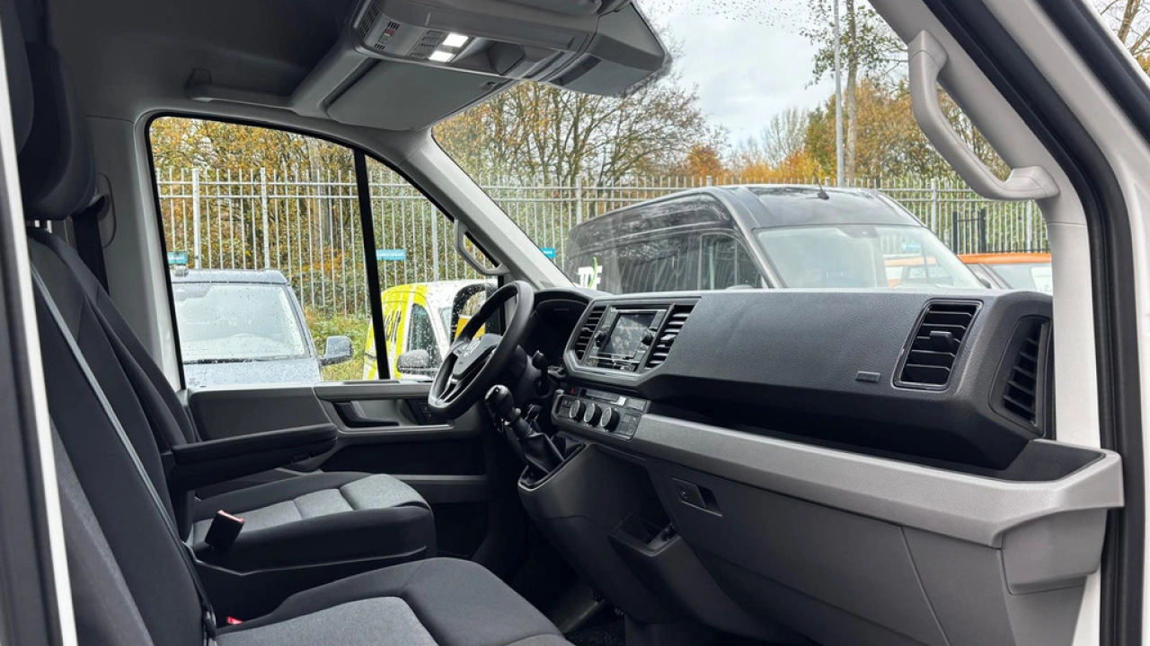 VW Bedrijfswagens Crafter L3H3 2.0 TDI 140pk 3.0T Highline