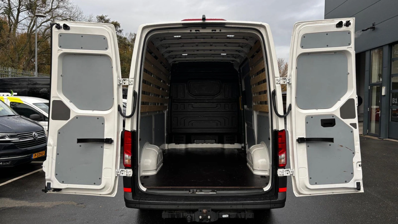 VW Bedrijfswagens Crafter L3H3 2.0 TDI 140pk 3.0T Highline