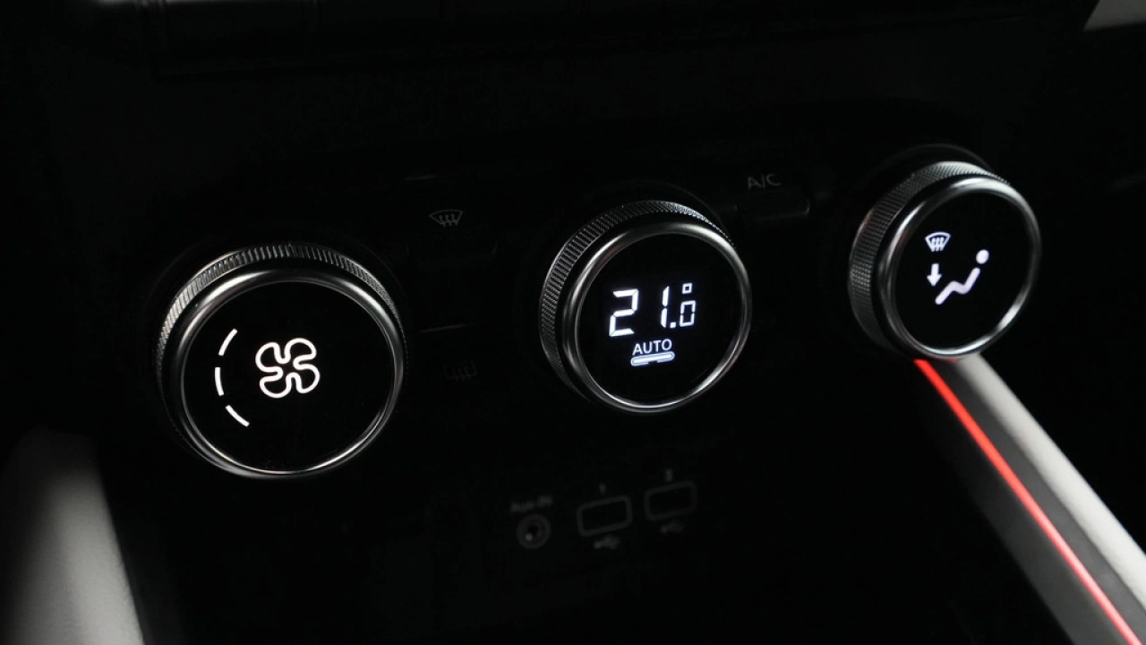 Renault Clio 1.6 E-Tech Hybrid 145 Intens