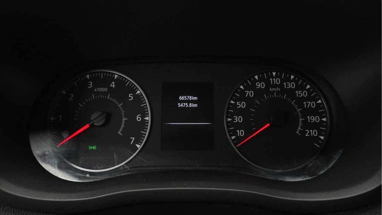 Renault Master T35 2.3 dCi 135pk L3H2 Work Edition