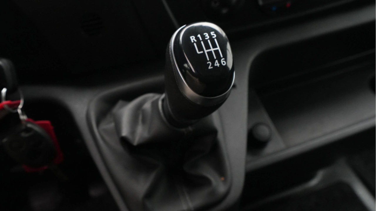 Renault Master T35 2.3 dCi 135pk L3H2 Work Edition