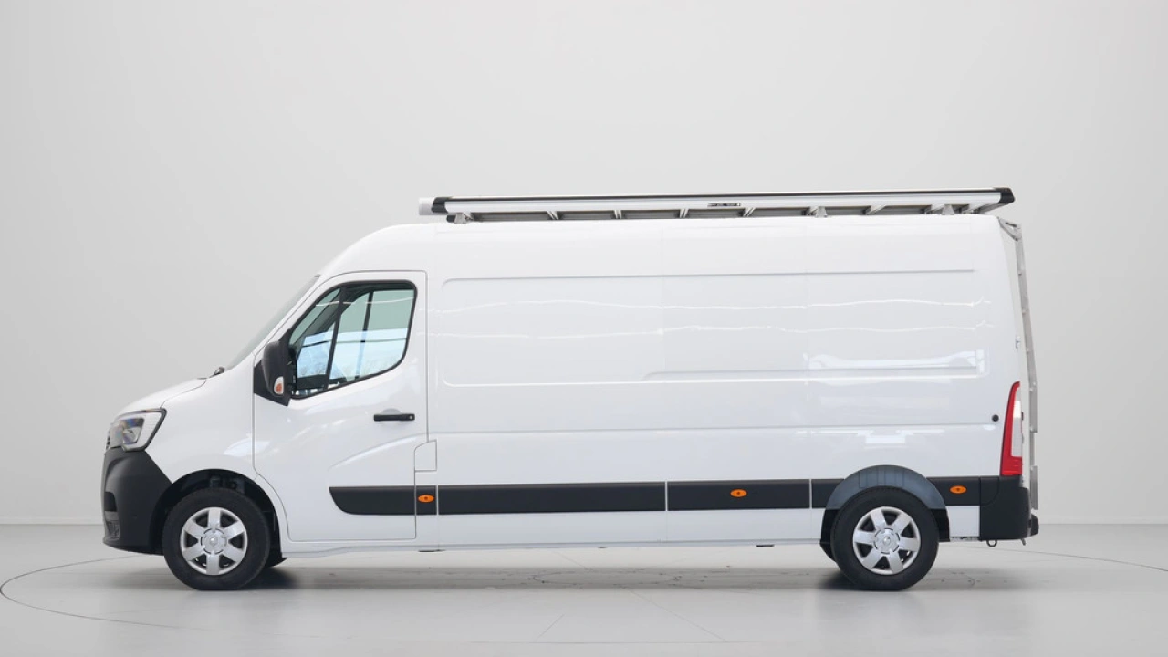 Renault Master T35 2.3 dCi 135pk L3H2 Work Edition