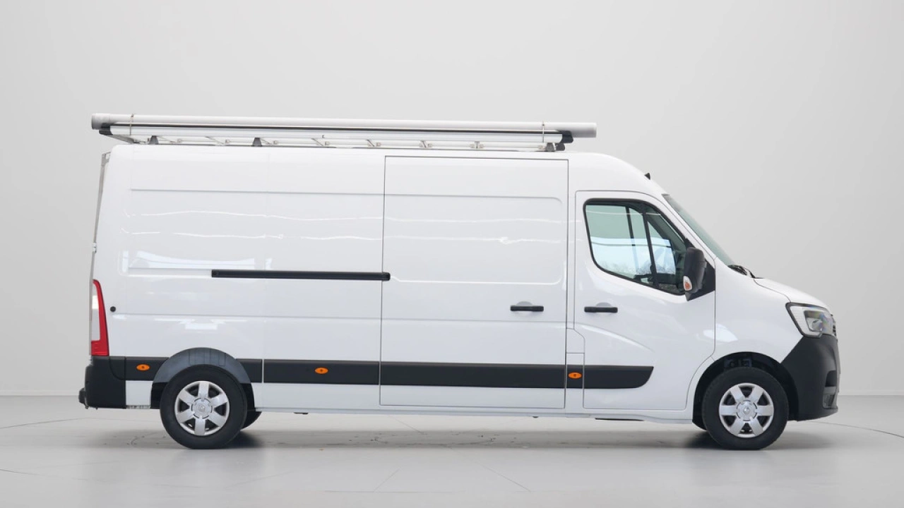 Renault Master T35 2.3 dCi 135pk L3H2 Work Edition