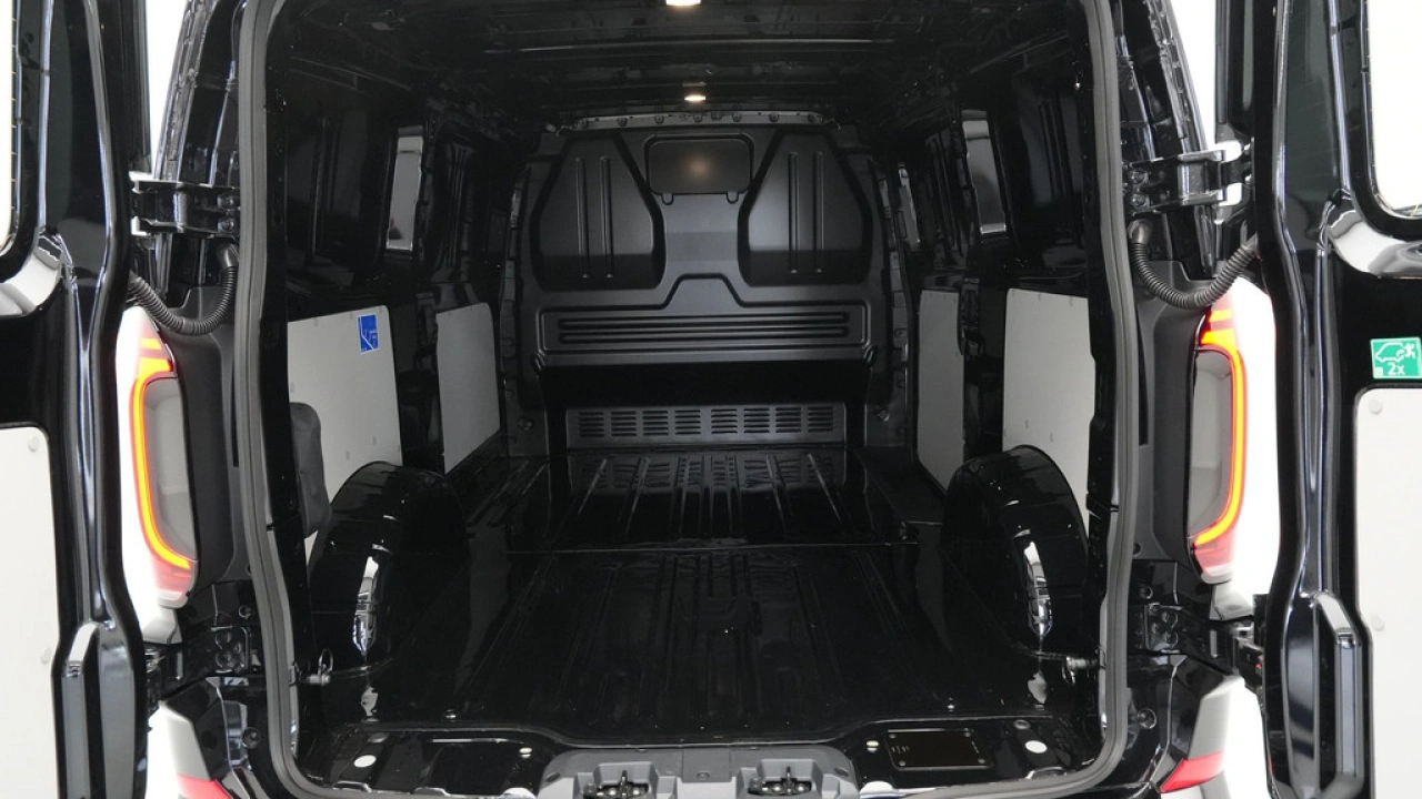 VW Bedrijfswagens Transporter 2.0 TDI 125kW 170PK L1H1 Bulli AUT Intro