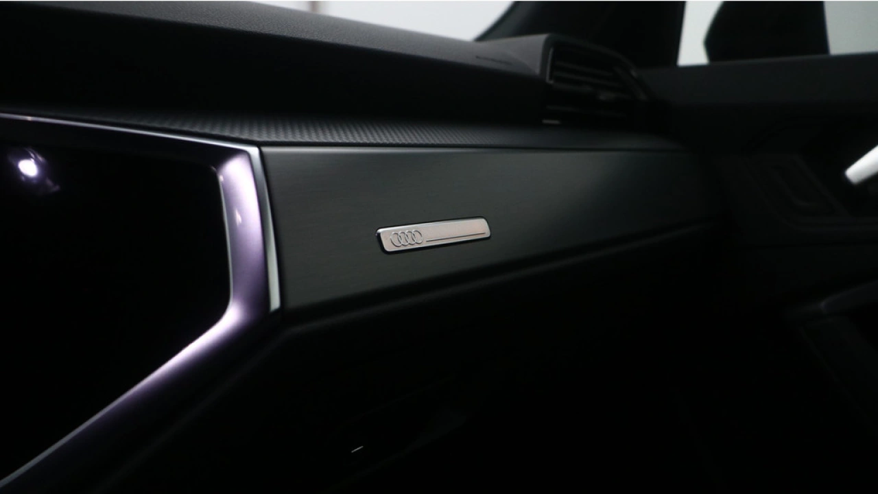 Audi Q3 S Edition 45 TFSI e 180 kW / 245 pk Hatchback 6 versn. S-tronic