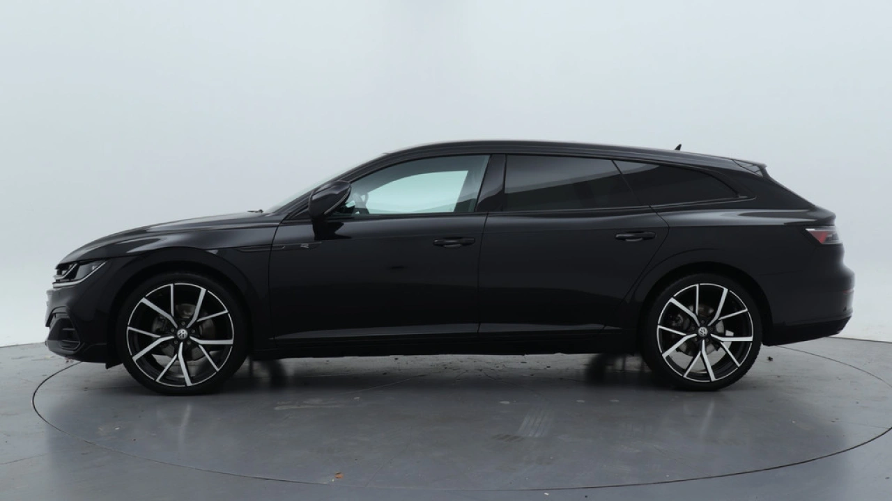 Volkswagen Arteon Shooting Brake 1.4 TSI 218pk eHybrid R-Line Navigatie Pro Panoramadak 360 Camera