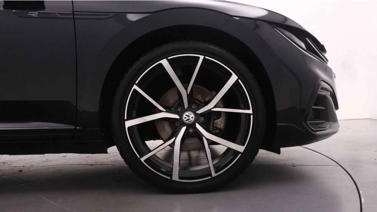 Volkswagen Arteon Shooting Brake 1.4 TSI 218pk eHybrid R-Line Navigatie Pro Panoramadak 360 Camera