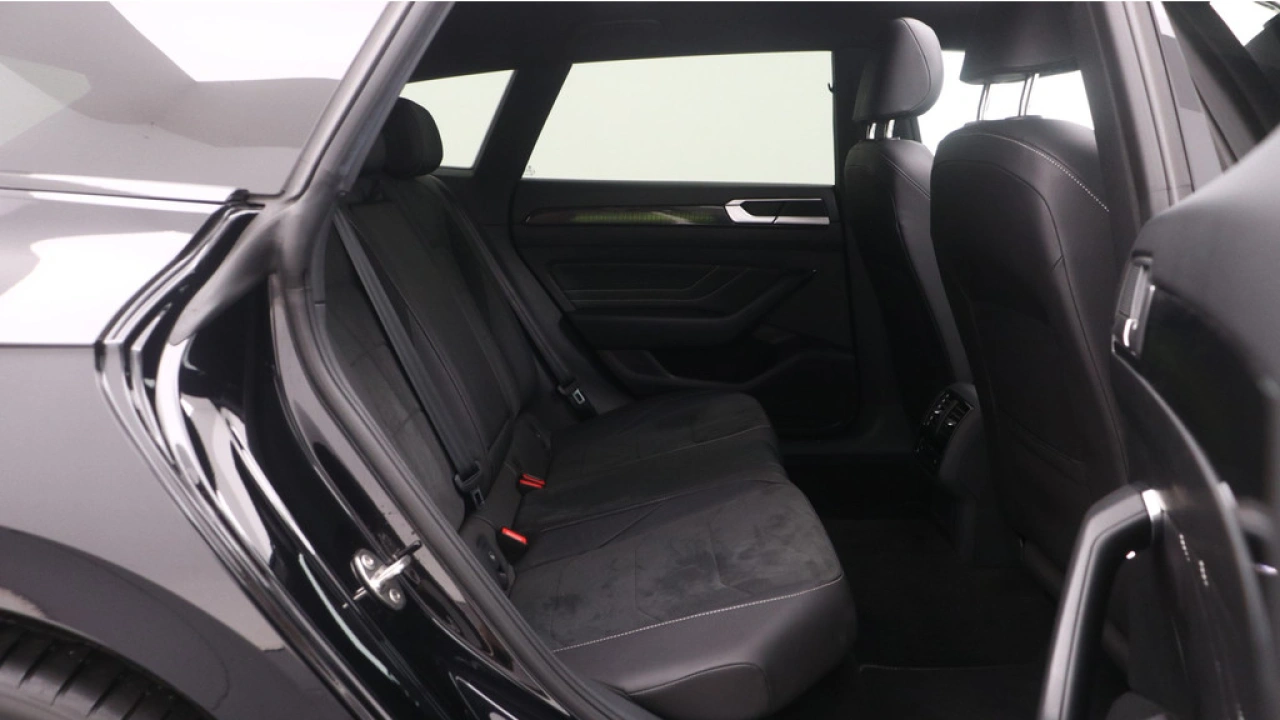 Volkswagen Arteon Shooting Brake 1.4 TSI 218pk eHybrid R-Line Navigatie Pro Panoramadak 360 Camera