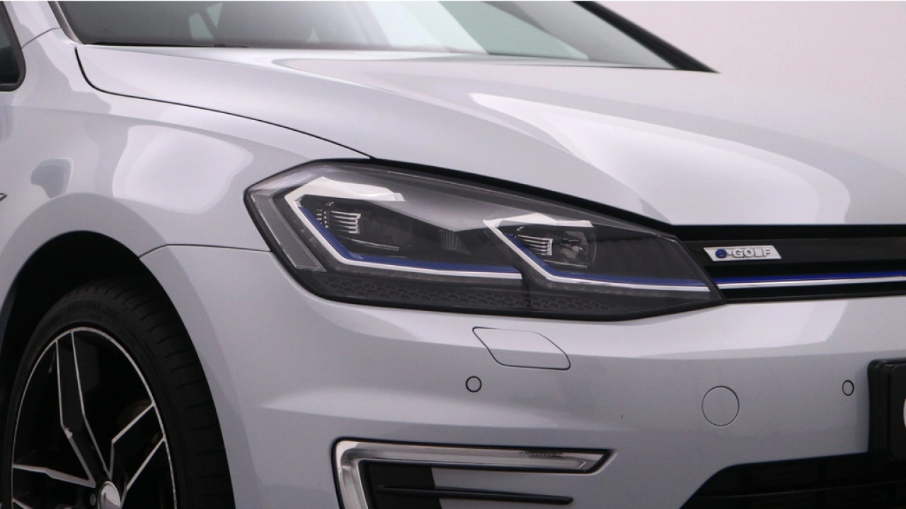 Volkswagen e-Golf e-Golf 36 kW / 136pk Navigatie LED Climatronic