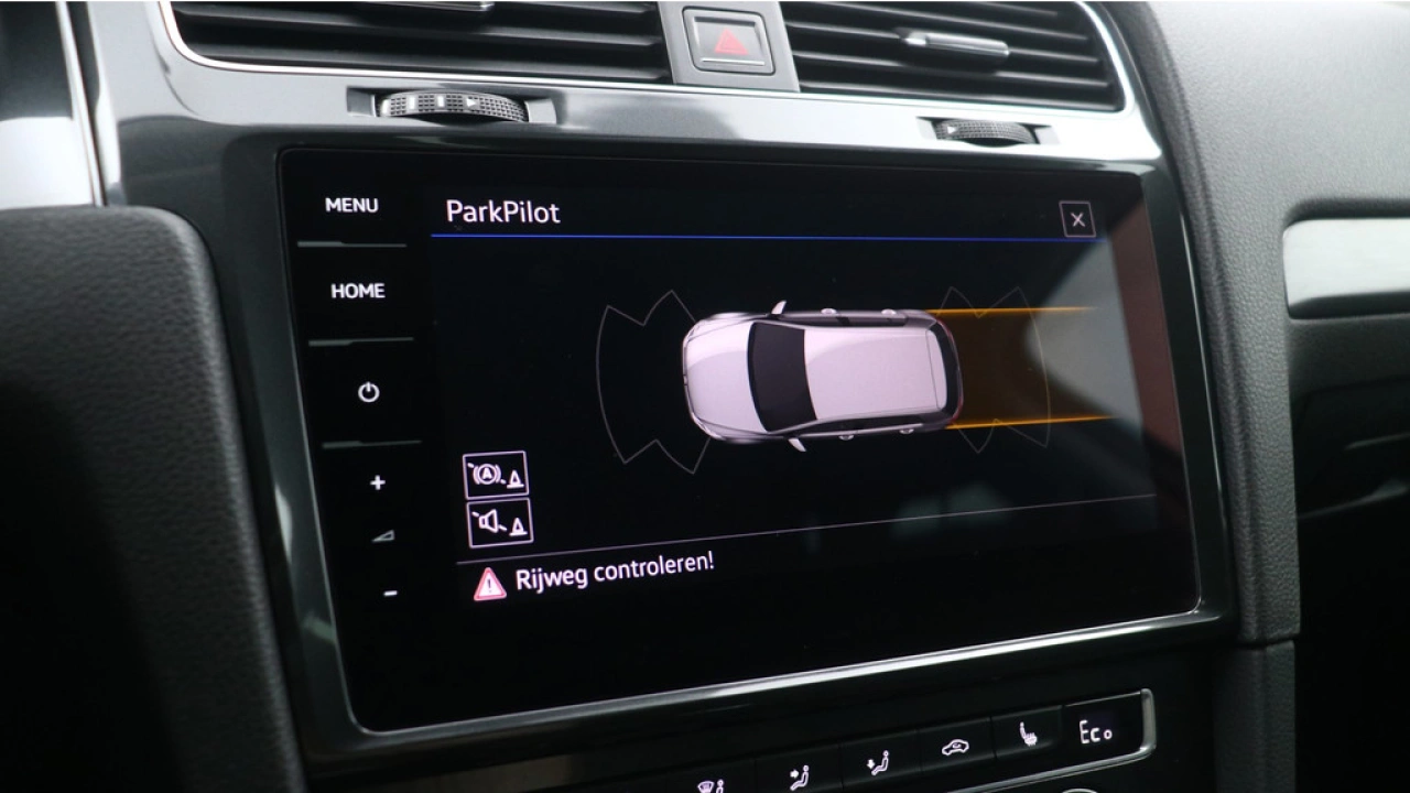 Volkswagen e-Golf e-Golf 36 kW / 136pk Navigatie LED Climatronic