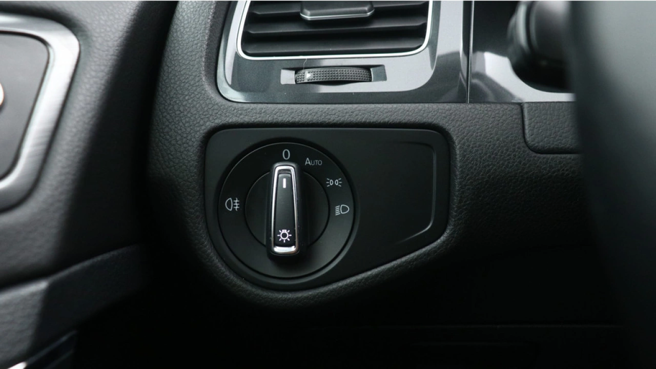 Volkswagen e-Golf e-Golf 36 kW / 136pk Navigatie LED Climatronic