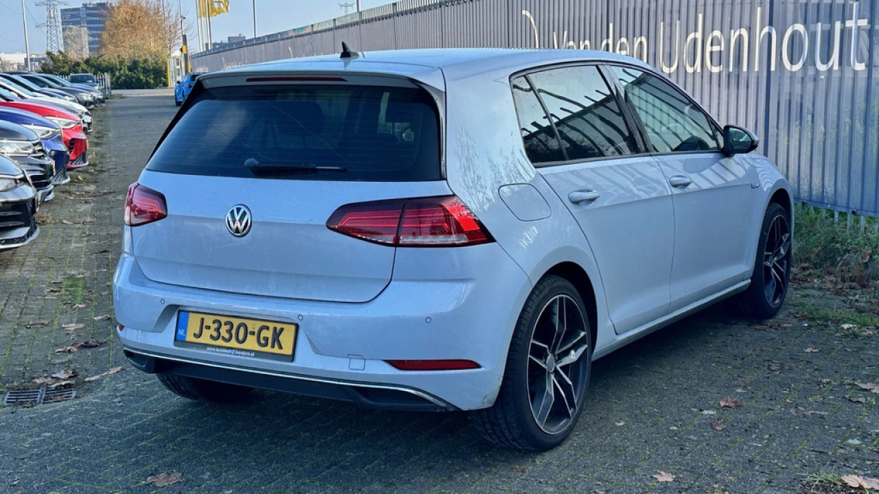 Volkswagen e-Golf e-Golf 36 kW / 136pk Navigatie LED Climatronic