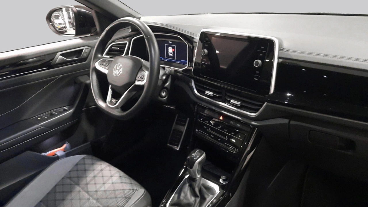 Volkswagen T-Roc 1.5 TSI Automaat | R-Line Business | Afneemb. Trekhaak | Camera |