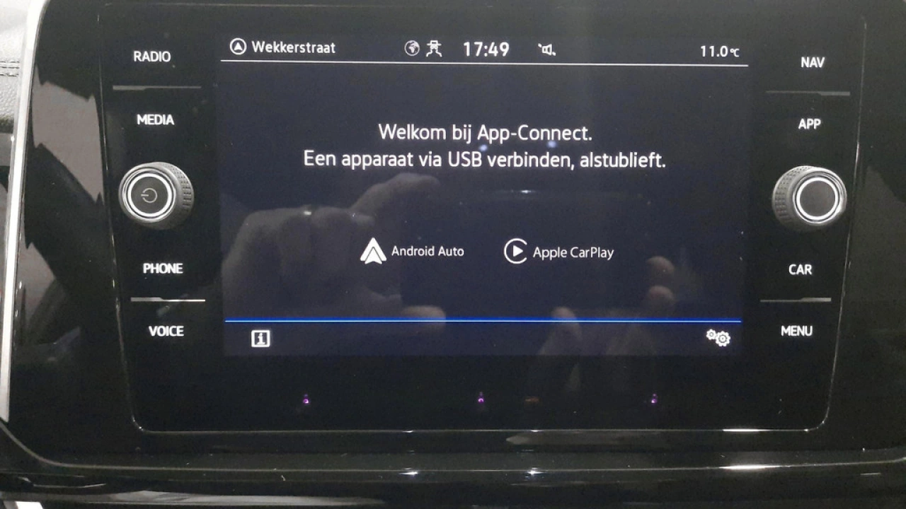 Volkswagen T-Roc 1.5 TSI Automaat | R-Line Business | Afneemb. Trekhaak | Camera |