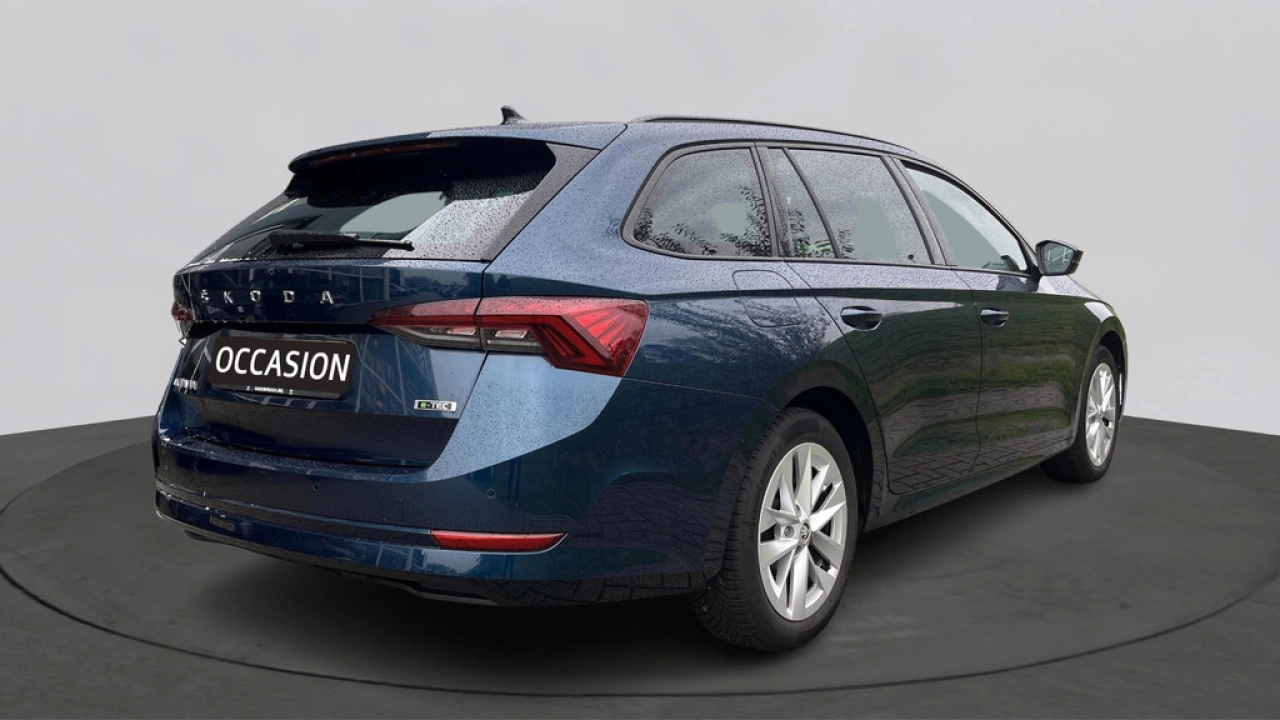 Škoda Octavia Combi 1.5 e-TSI Business Edition