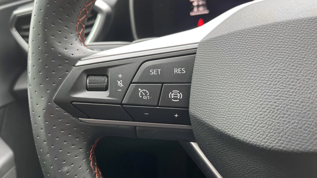 SEAT Leon Sportstourer 1.0 eTSI FR Business