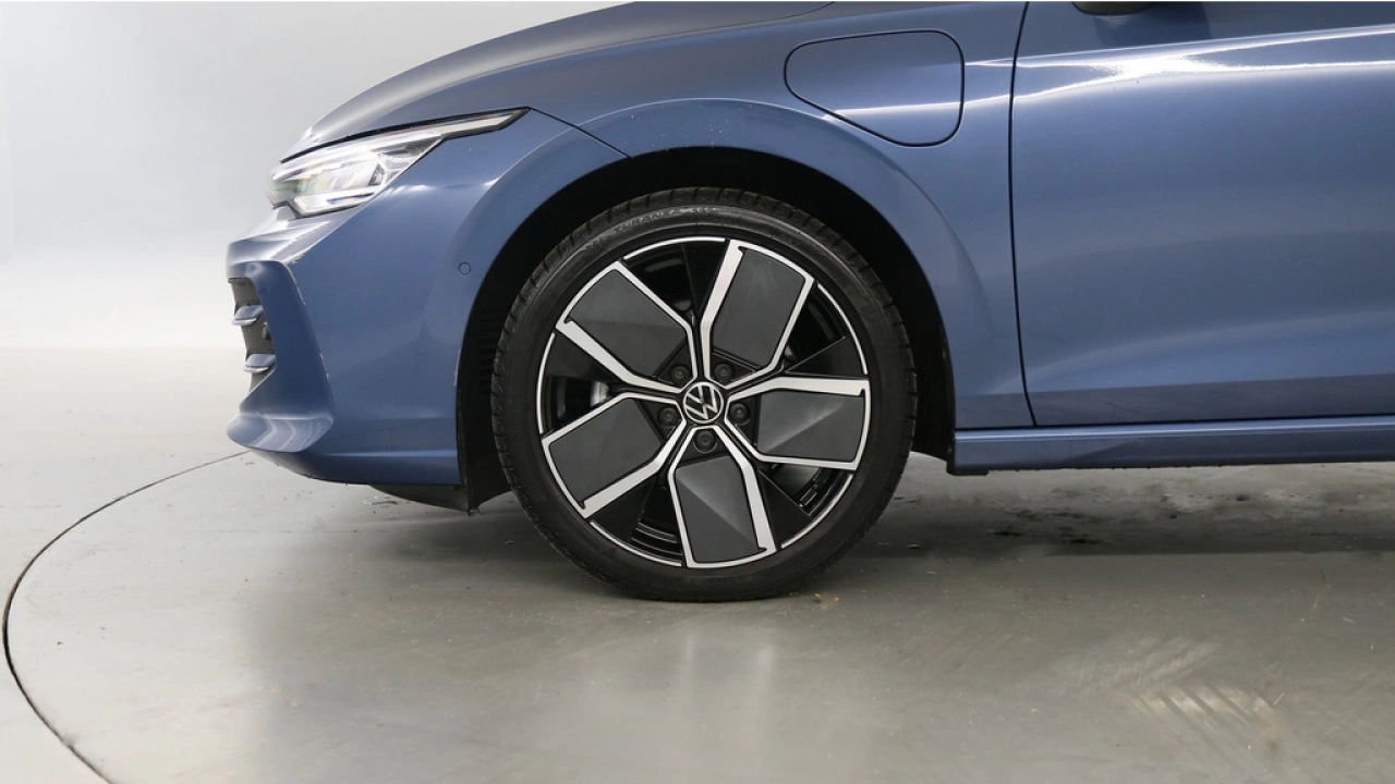 Volkswagen Golf 1.5 eHybrid Style Edition