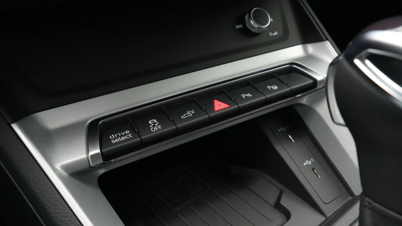 Audi Q3 45 TFSI e 245 pk S-tronic Advanced edition