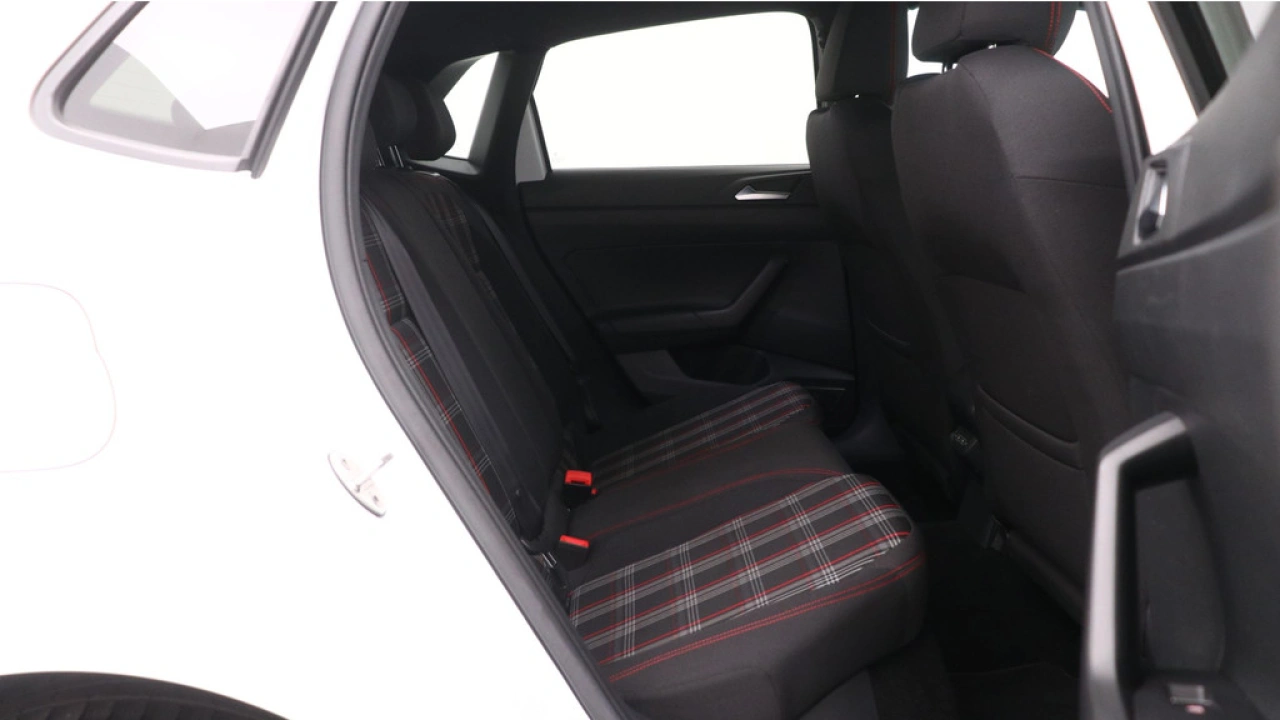 Volkswagen Polo GTI 2.0 TSI 200pk DSG Navigatie Carplay Pdc