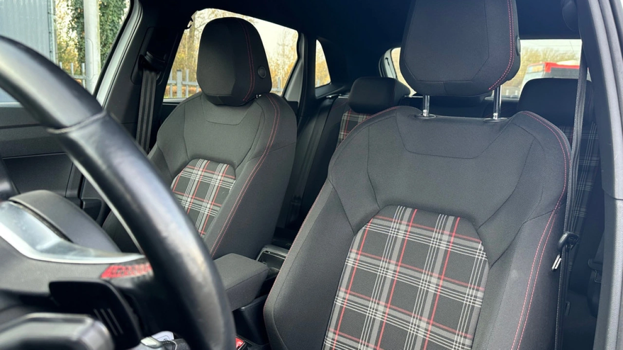 Volkswagen Polo GTI 2.0 TSI 200pk DSG Navigatie Carplay Pdc