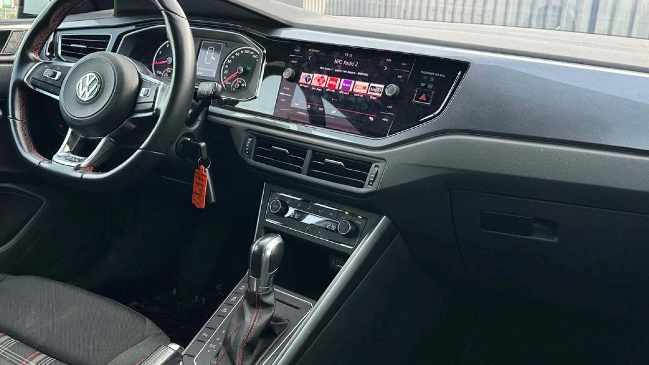 Volkswagen Polo GTI 2.0 TSI 200pk DSG Navigatie Carplay Pdc