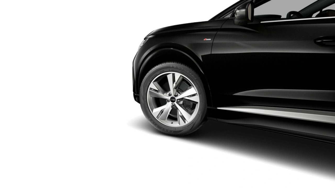 Audi Q4 e-tron Q4 45 e-tron 286 1AT S edition Competition