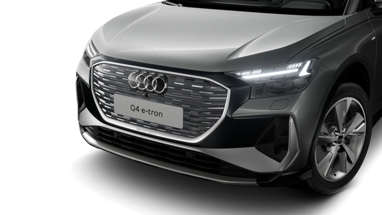Audi Q4 e-tron Q4 45 e-tron quattro 286 1AT Advanced edition