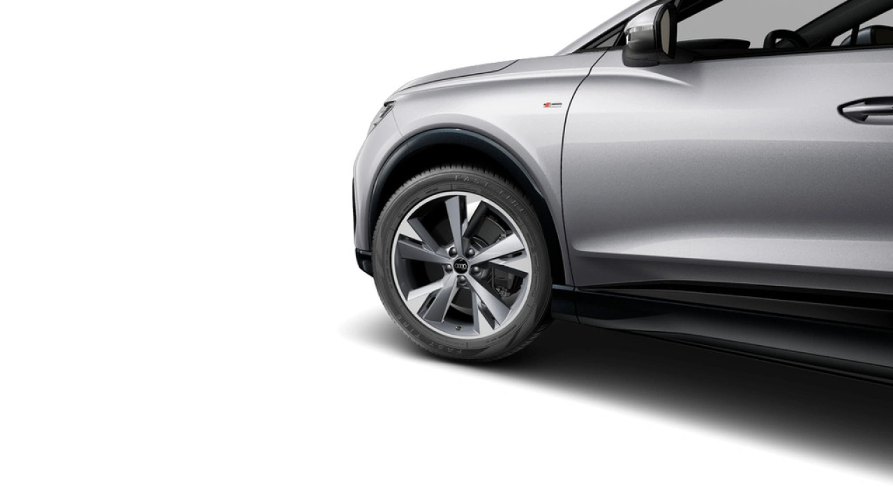 Audi Q4 e-tron Q4 45 e-tron quattro 286 1AT Advanced edition