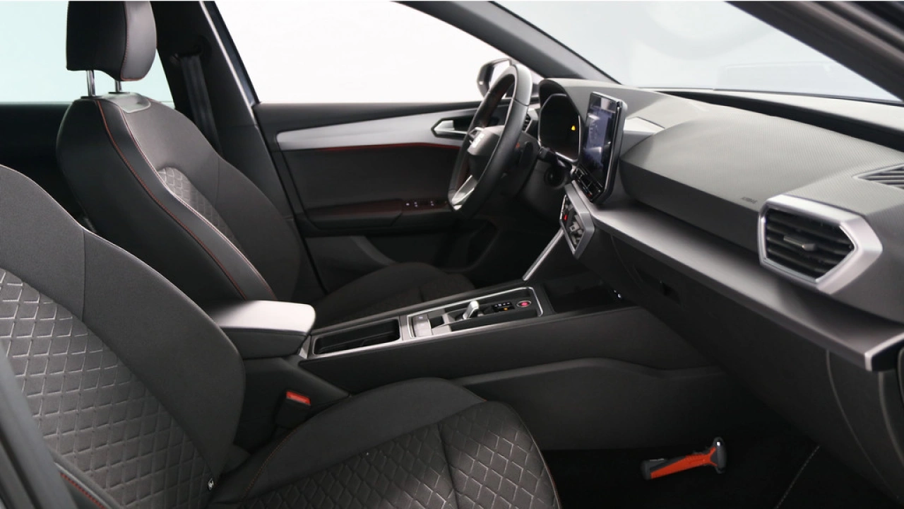 SEAT Leon Sportstourer 1.0 TSI FR 110pk Business DSG