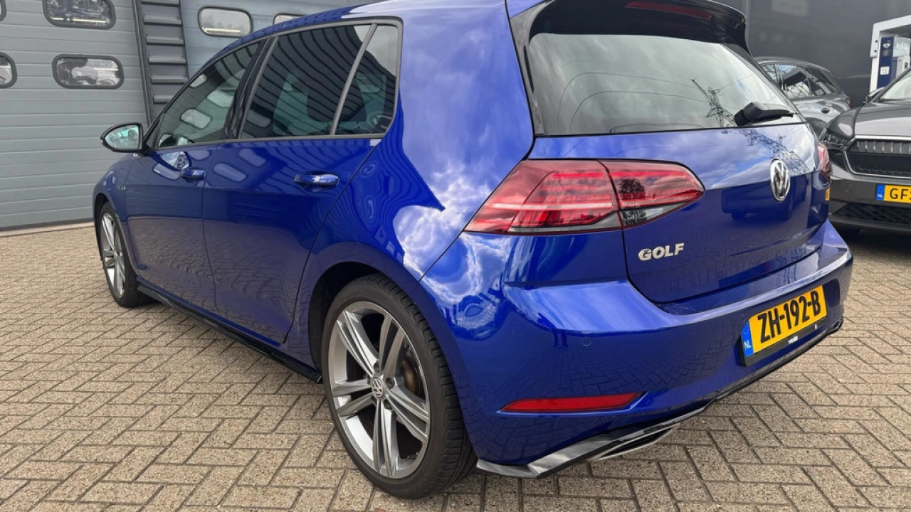 Volkswagen Golf 1.5 TSI 150pk Highline Business R-line DSG